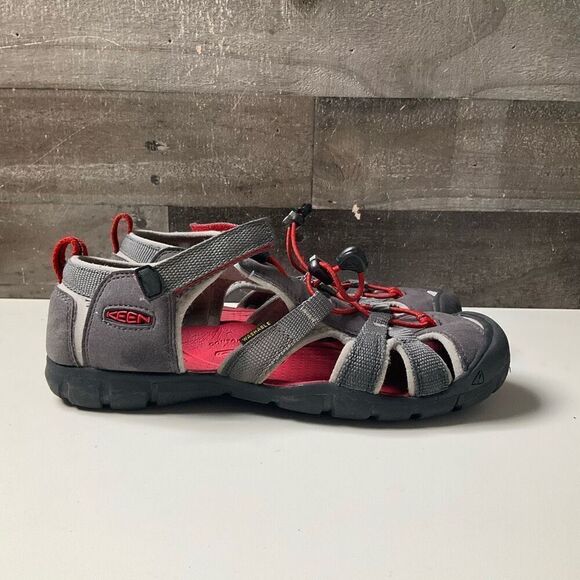 Keen seacamp big kids size 5 gray red water shoes hiking outdoors gorpcore - Picture 1 of 6